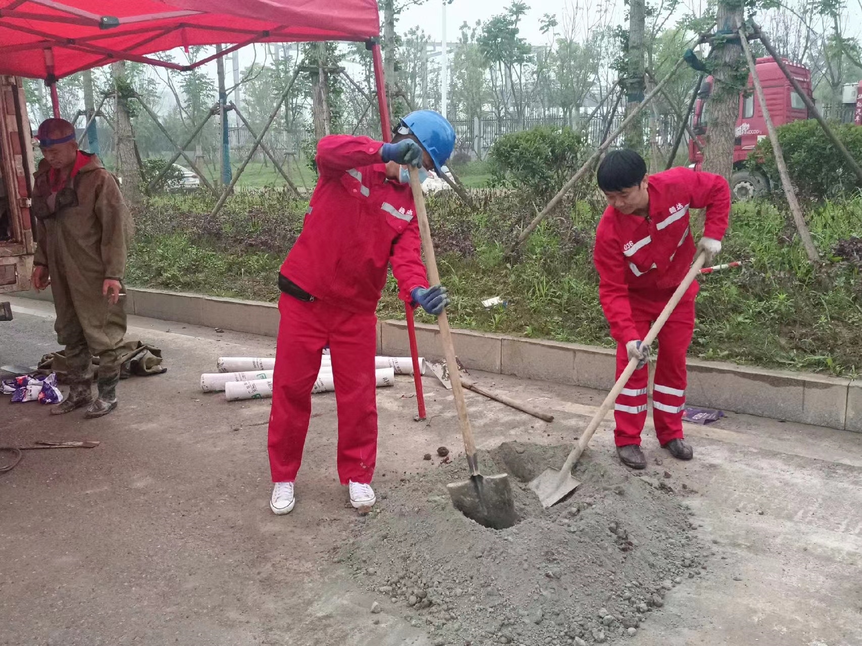 丁青管道疏通哪家好】及时进行市政管道清淤